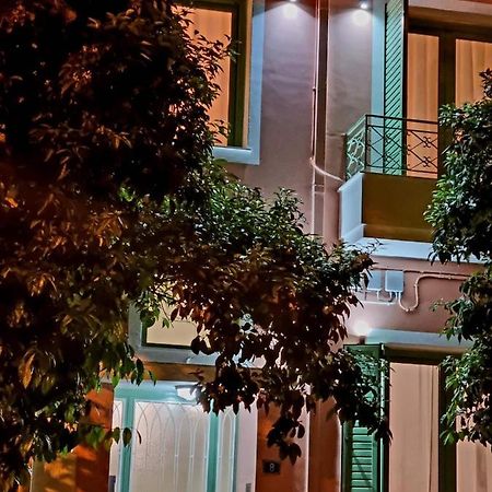 City Life Metro Ambelokipi Афіни Екстер'єр фото